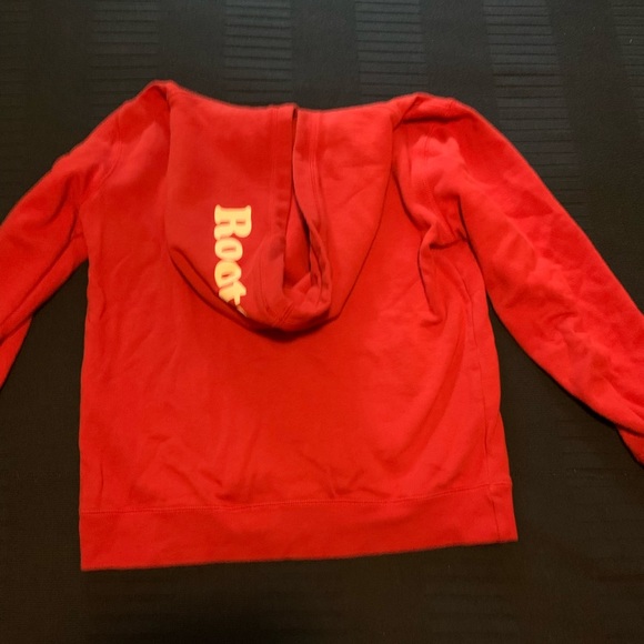 Red Roots Canada sweater - Picture 2 of 4